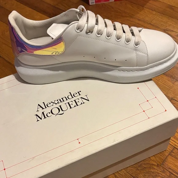 Alexander McQueen White Sneakers with Multicolor Accent display picture 3